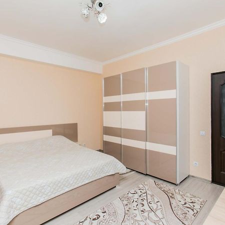 Apartament Spatios In Complex Residential Chisinau Exterior photo